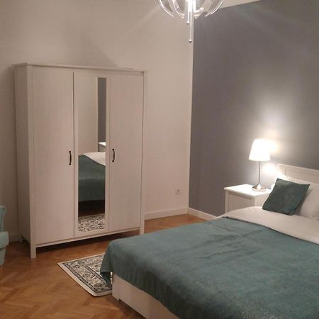 Apartment Bianco Central Сибиу Экстерьер фото